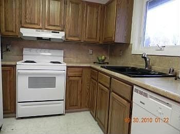 3rd image of 6931 Viburnum Dr