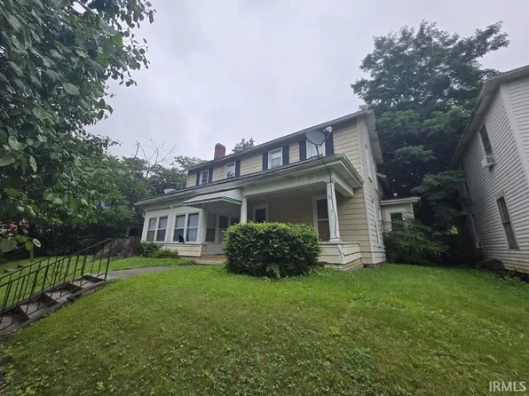408 N High St, Hartford City, IN 47348