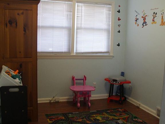 Playroom/office