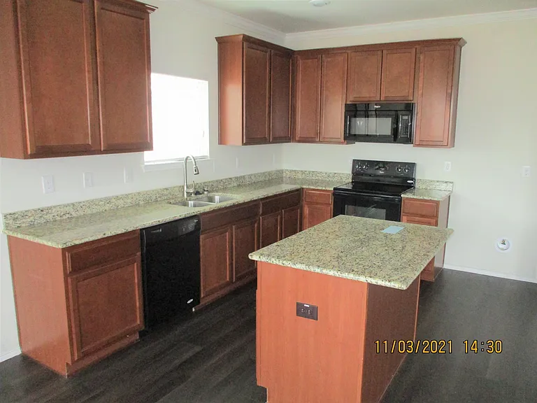 2424 Gelbray Pl — Photo 7