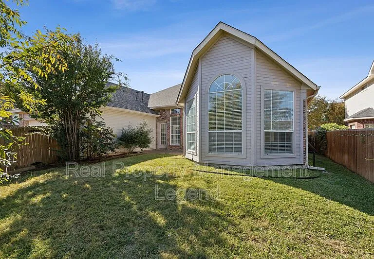 8012 Greenwood Dr — Photo 27
