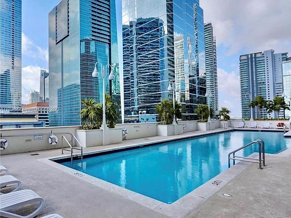 3rd image of 1200 Brickell Bay Dr #Penthouse 4121