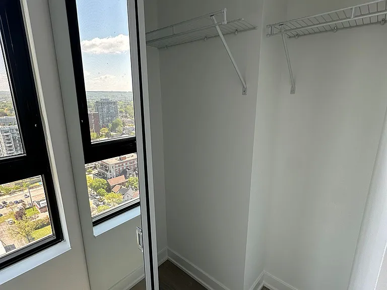 2075 Lakeshore Rd #2202 — Photo 9