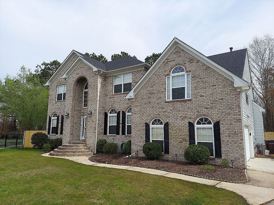 2nd image of 1203 Nathaniel Ct