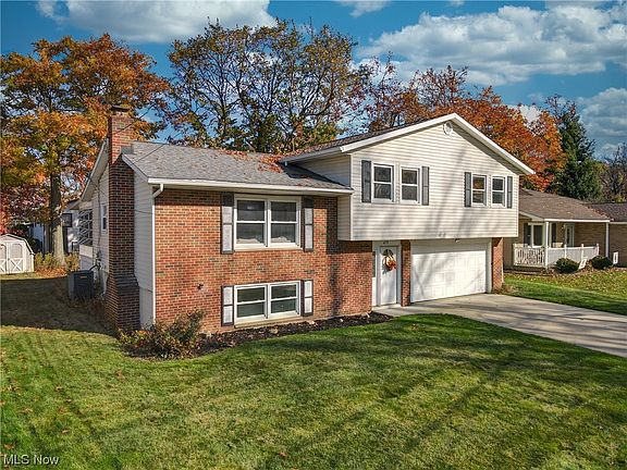 2nd image of 433 Melony Ln