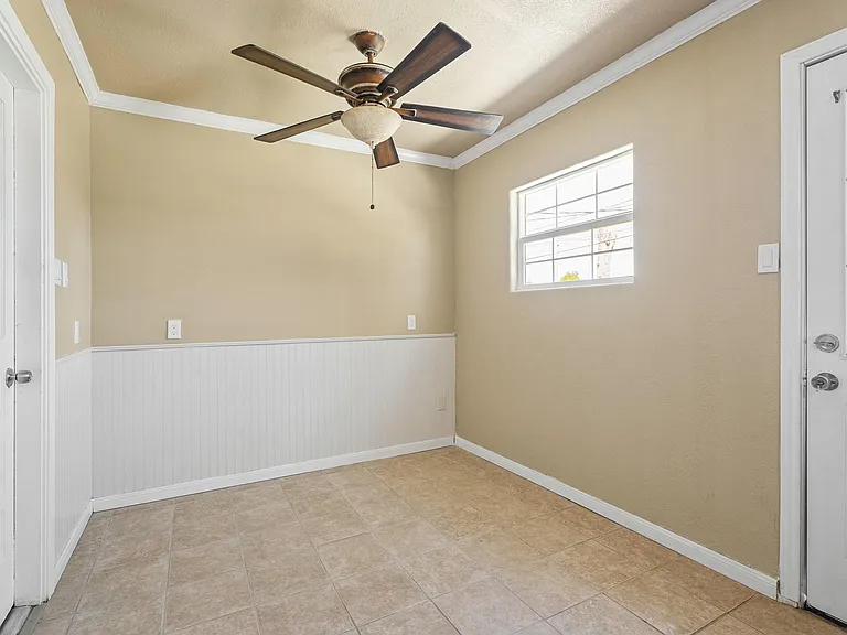 3209 Chestershire Dr — Photo 14