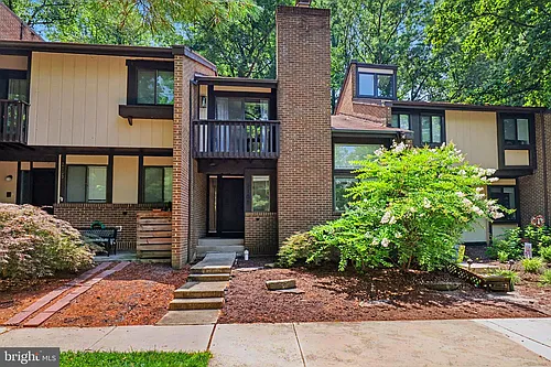 2105 Glencourse Ln Photo 1