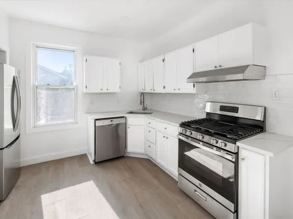 46 Garden Place image 16 of 34