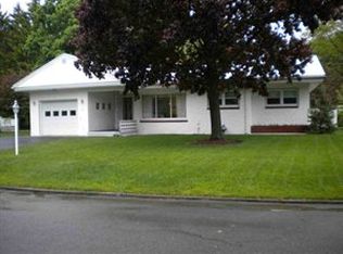 3 Meadow Rd, Hudson Falls, NY 12839