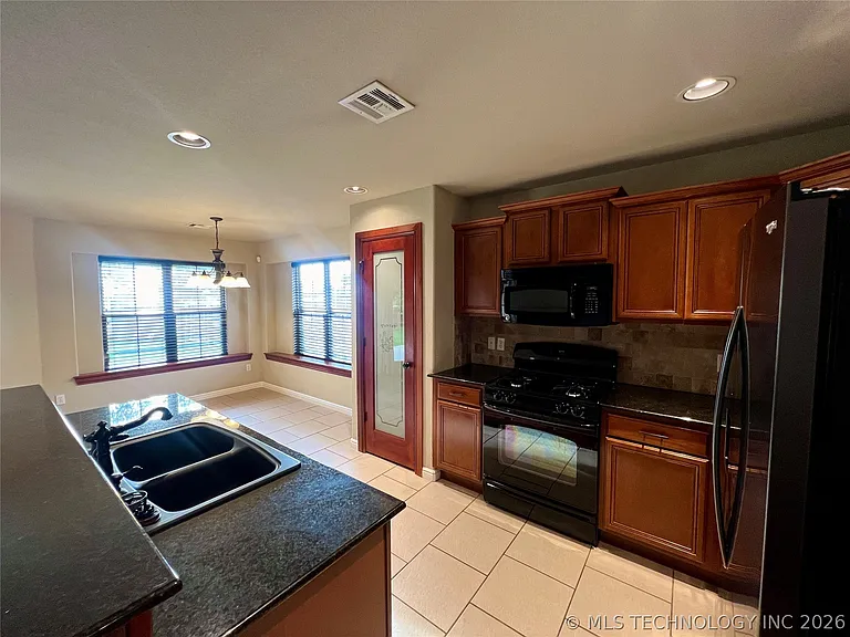 4808 S 191st East Ave — Photo 4