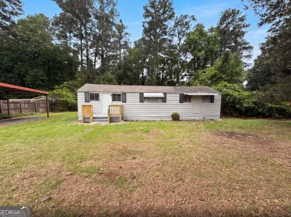 1396 Pine Dr, Atlanta, GA 30349