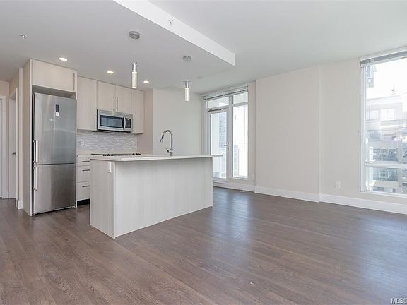 4th image of 1090 Johnson St #807