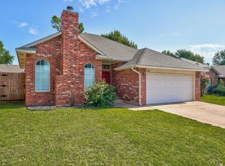 2041 Emerald Brook Ct, Edmond, OK 73003