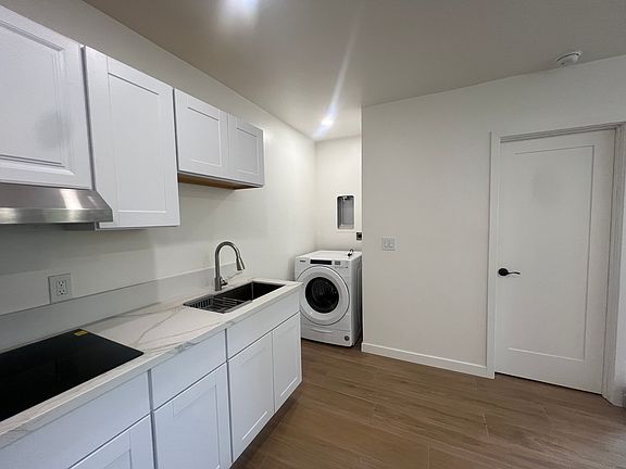 3rd image of 2422 Megan Ct