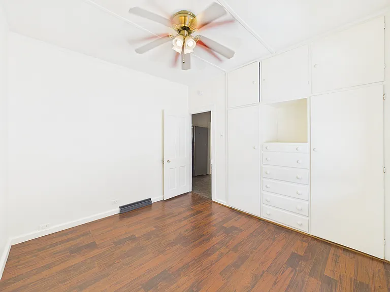 305 S Chelsea St — Photo 17