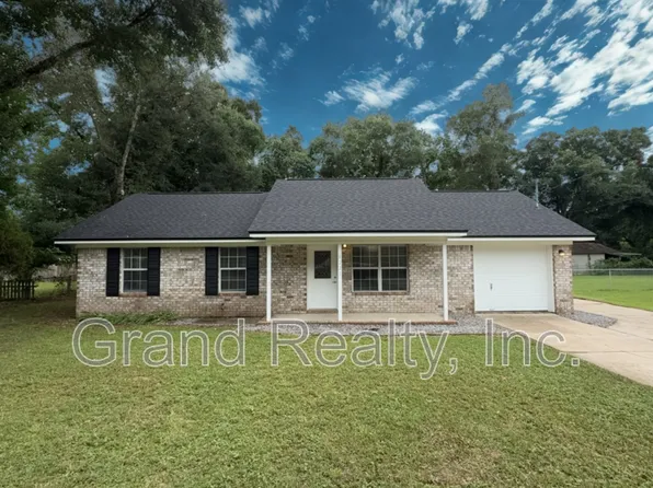 6221 Fox Run St, Milton, FL 32583