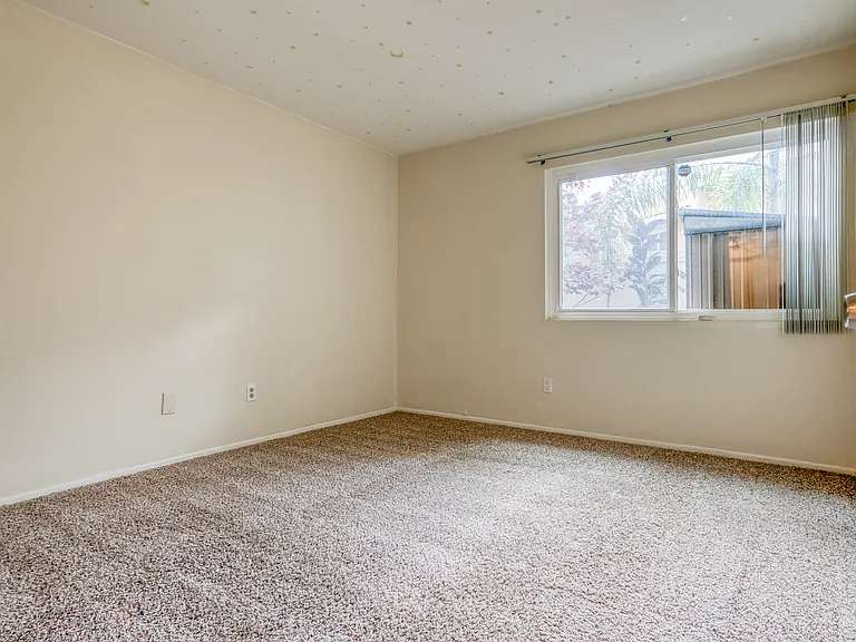 1101 W Macarthur Blvd #271 — Photo 13