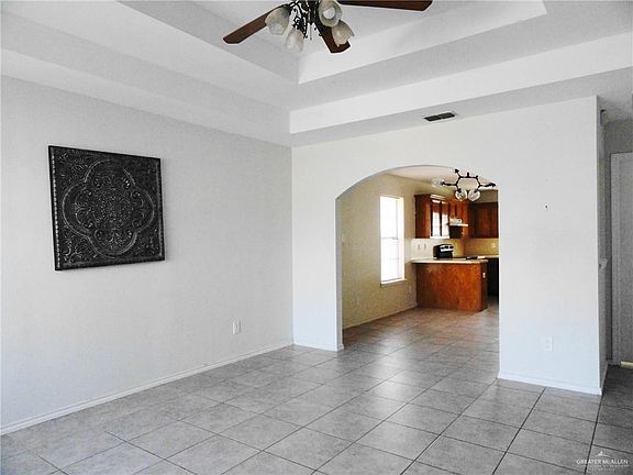 4th image of 1305 E Bugambilia Ave