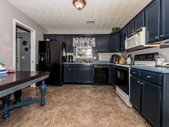 4th image of 101 Stretch Ct