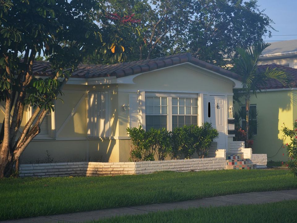 House view from Van Buren St