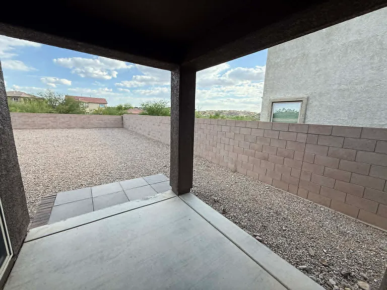 10450 S Cutting Horse Dr — Photo 27