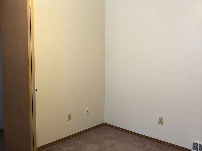 1557 NW Turner Dr — Photo 6