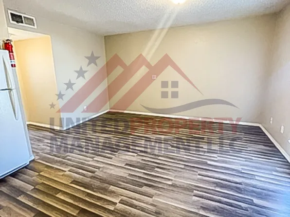 Northbrook, 1018 Lamont St #20, Carlsbad, NM 88220