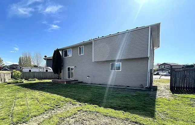 1st image of 601 Cammarano Ct SW