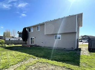 601 Cammarano Ct SW, Orting, WA 98360