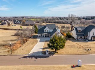 3442 Red Ridge Dr, Blanchard, OK 73010