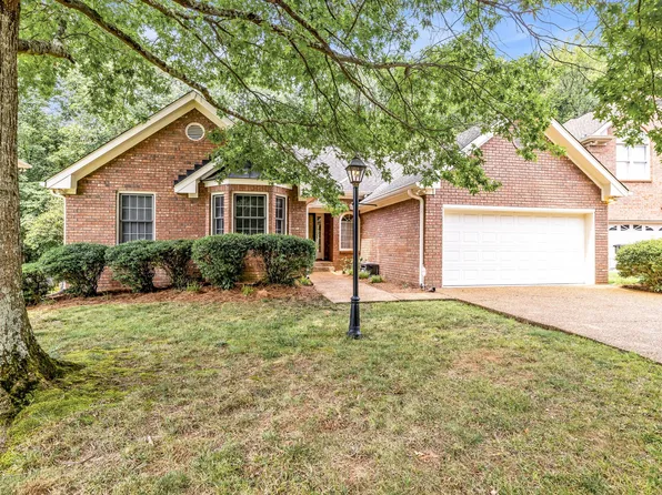 5517 Regatta Blvd, Hermitage, TN 37076