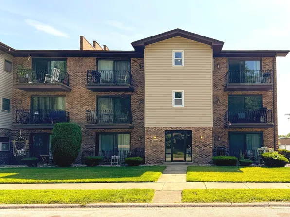 14457 Lamon Ave #201, Midlothian, IL 60445