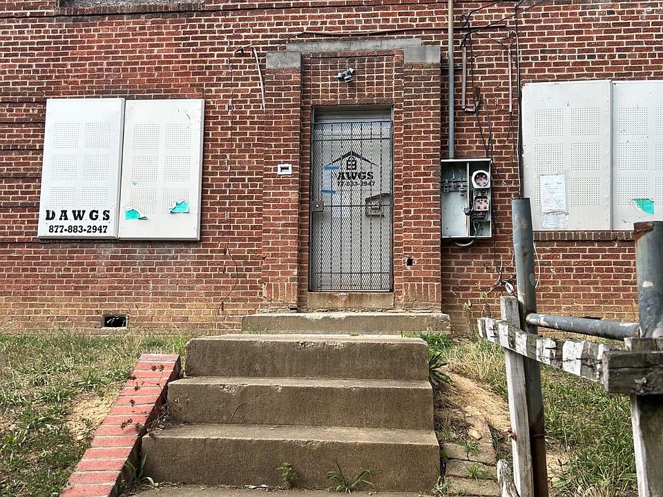2nd image of 408 Newcomb St SE