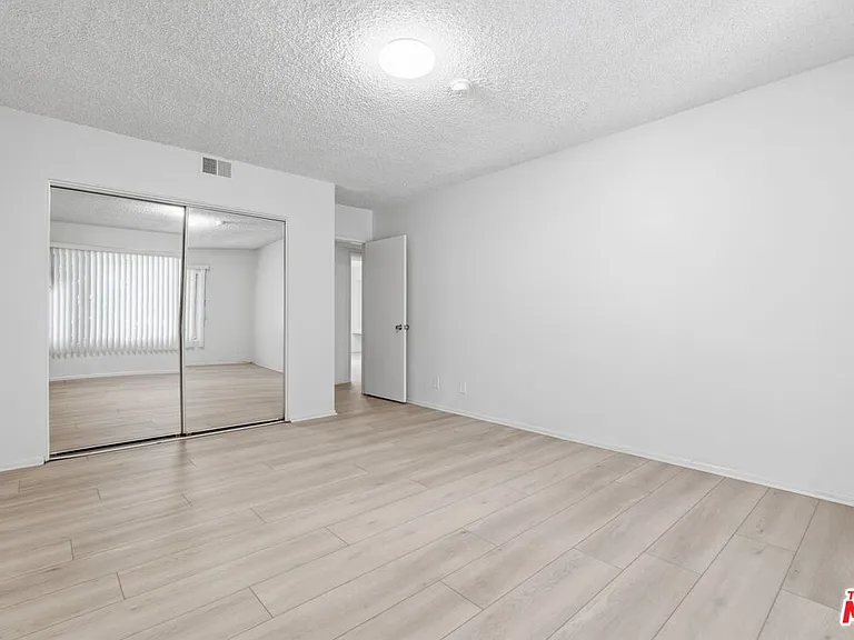 2332 S Beverly Glen Blvd #3 — Photo 10