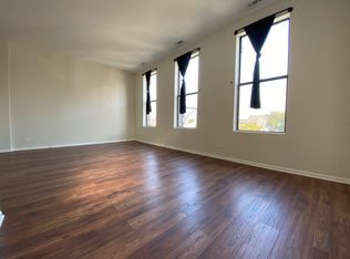 1461 W Fullerton Ave #3F, Chicago, IL 60614