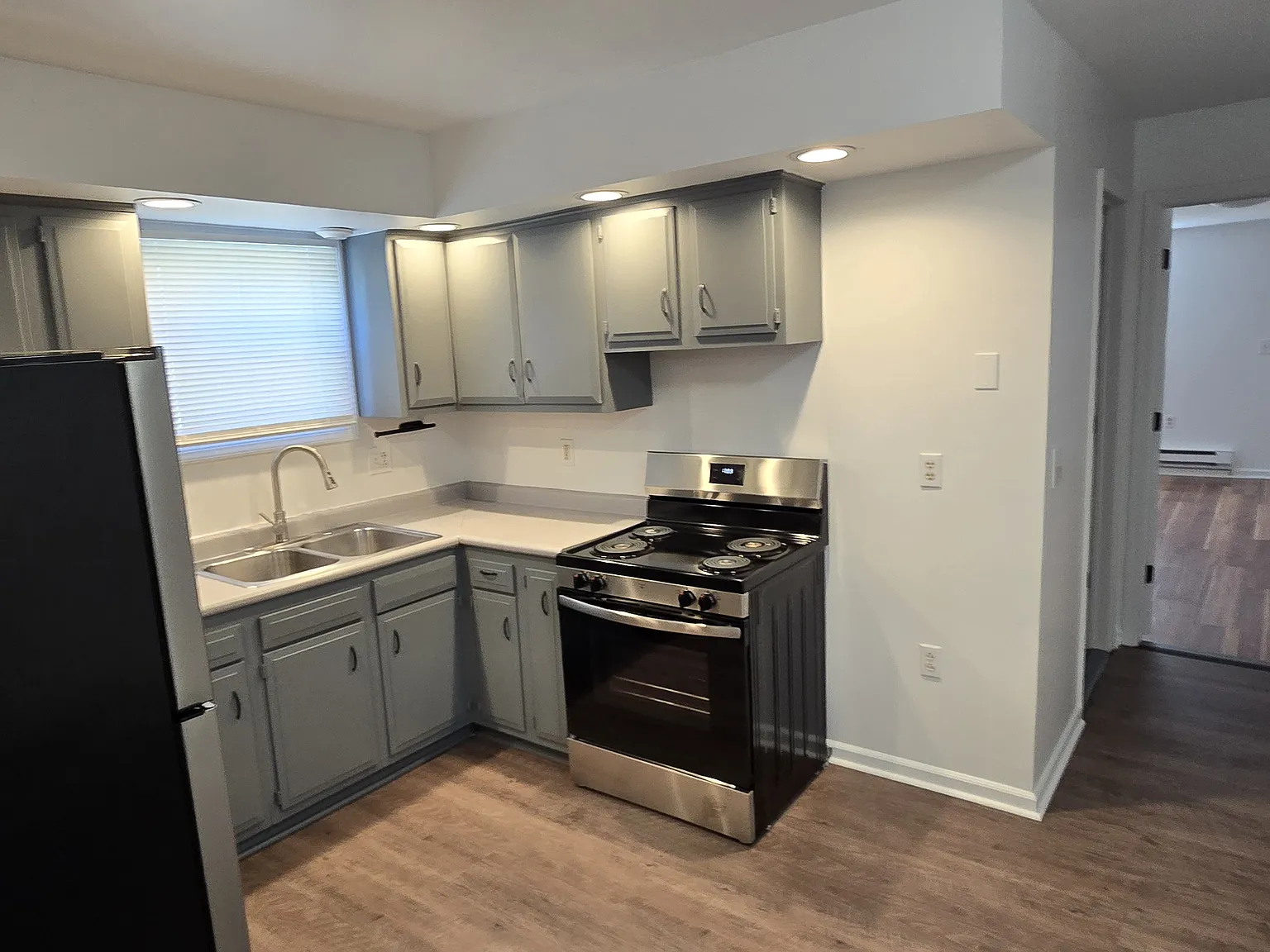 15 N 17n Main St — Photo 3
