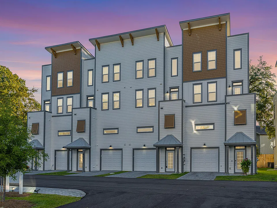 1150 Valdosta St #303