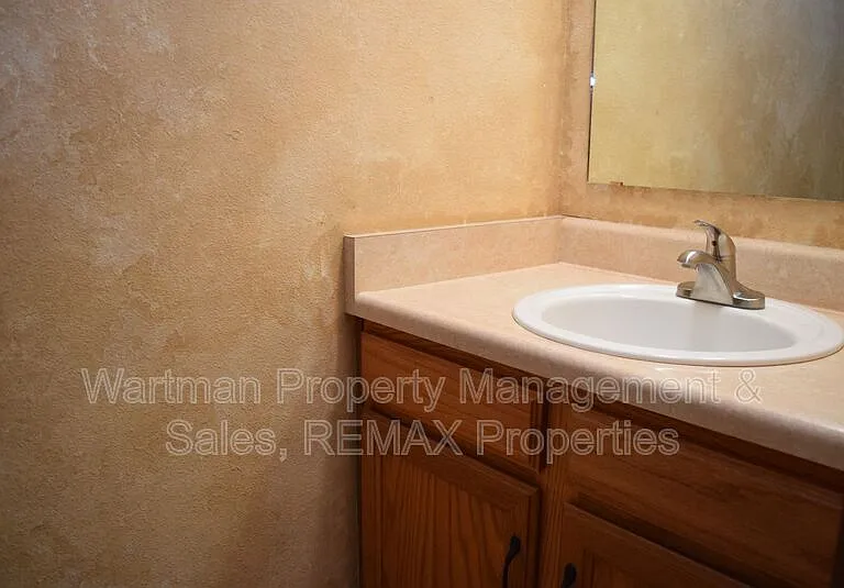 2860 Frazier Ln — Photo 5