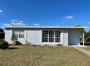 21882 Haines Ave, Pt Charlotte, FL 33952