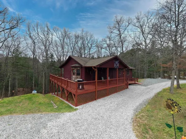 694 Hilltop Rd, Murphy, NC 28906