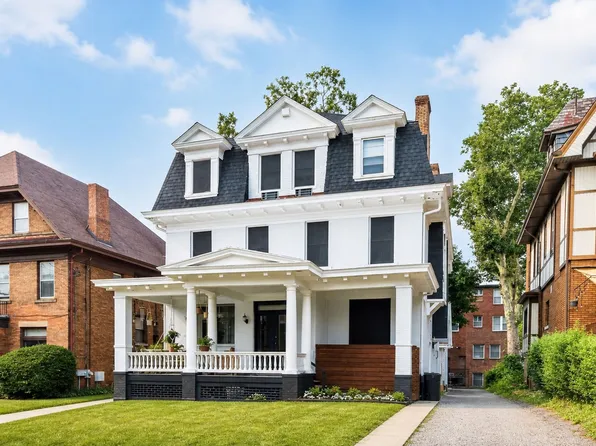 Perfect Location * Squirrel Hill Apartment Available Now * Walk to Murray & Forbes * Pet Friendly...