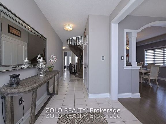 5th image of 1680 Angus St