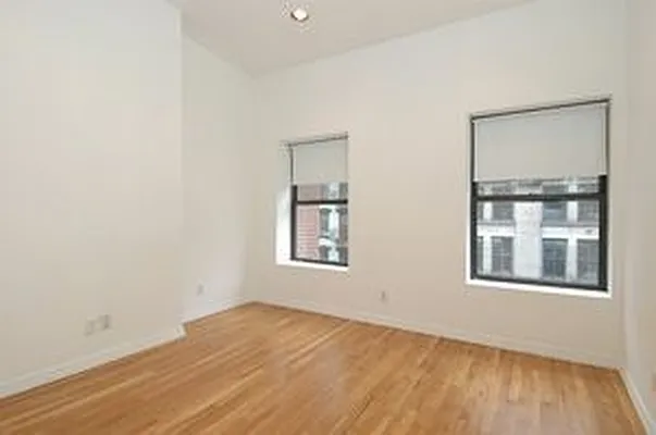 Rented by Douglas Elliman | media 16