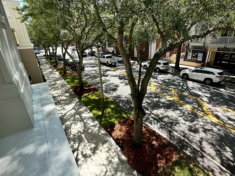 729 Celebration Ave #729 — Photo 3