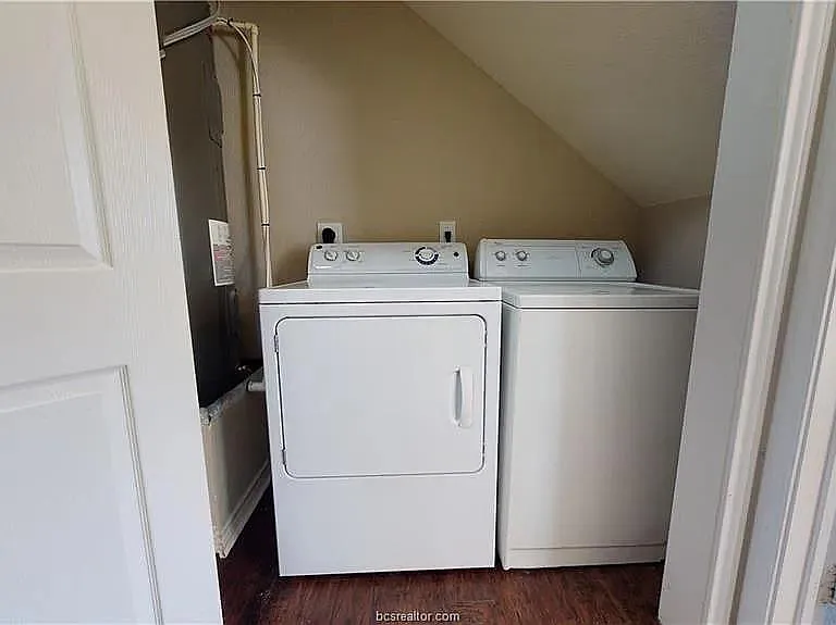 205B Sterling St — Photo 9