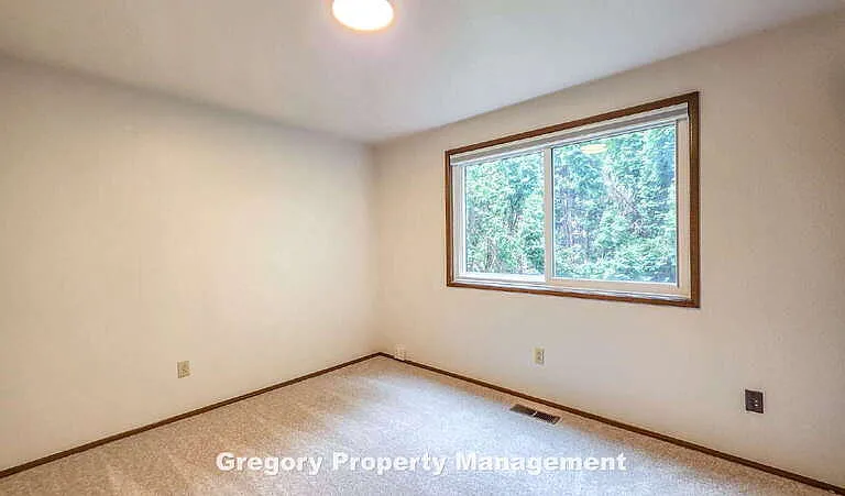 16316 NE 46th Ct — Photo 34