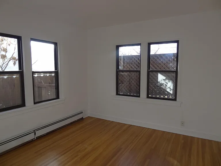 211 Dartmouth Dr SE — Photo 6