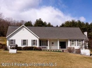 136 Silver Mark Dr, Factoryville, PA 18419