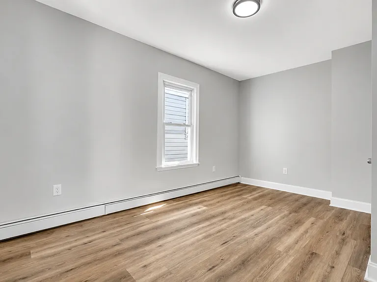 553 S Orange Ave #2B — Photo 4
