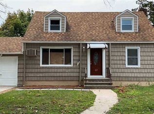 57 Carl St, Valley Stream, NY 11580
